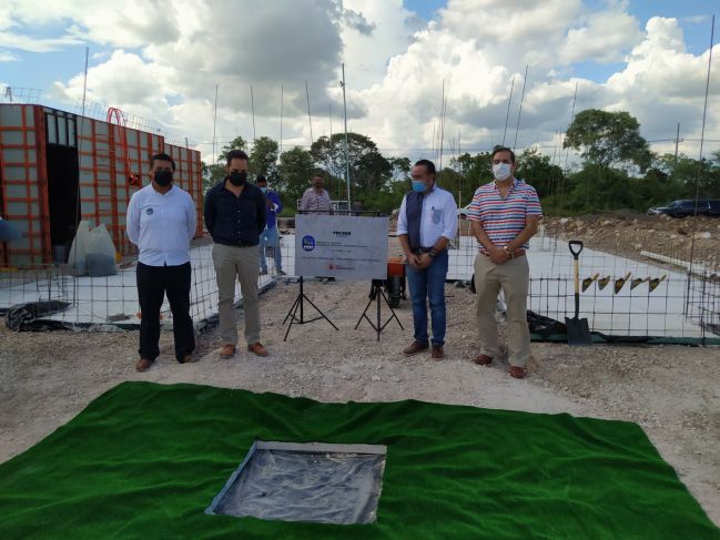 Colocan primera piedra del desarrollo inmobiliario Gran Santa Cruz en Umán